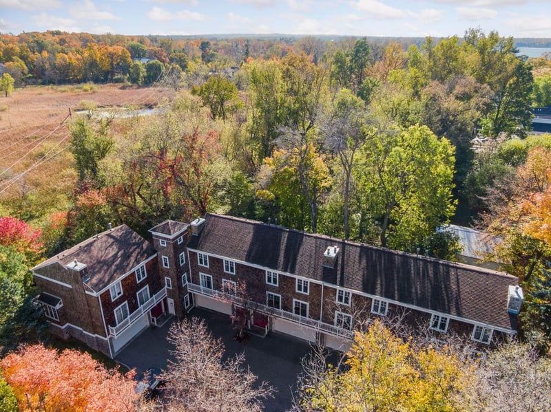 204 Central Ave S, Wayzata, MN 55391