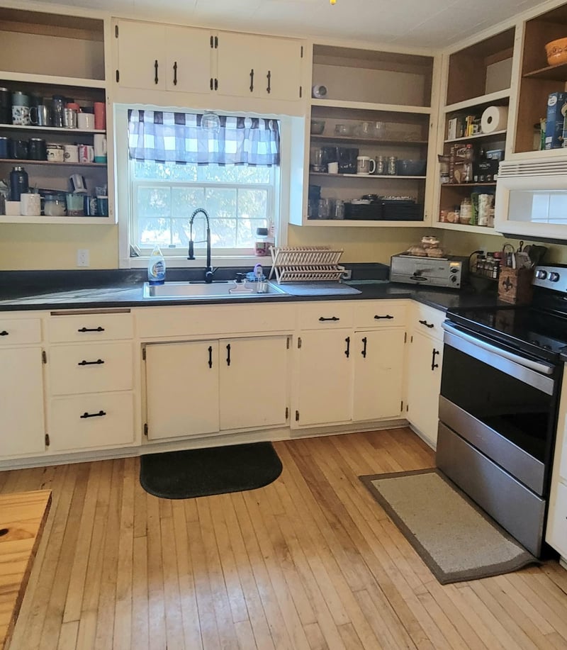 308 Oak St, Grasston, MN 55030