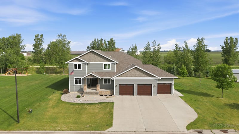 45 Robert St, Elrosa, MN 56325