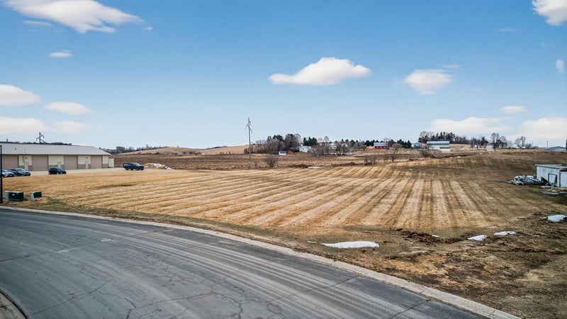 133 W Circle Dr, Saint Charles, MN 55972
