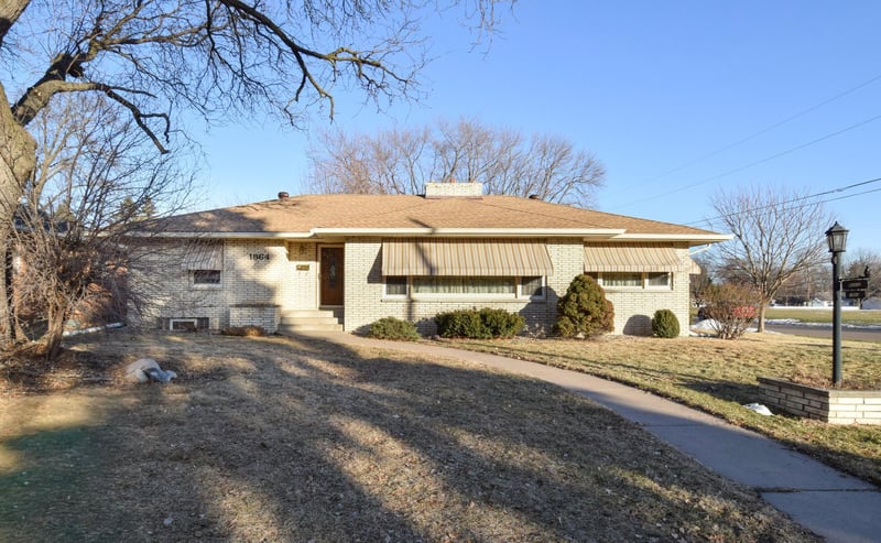 1864 Albert St N, Falcon Heights, MN 55113