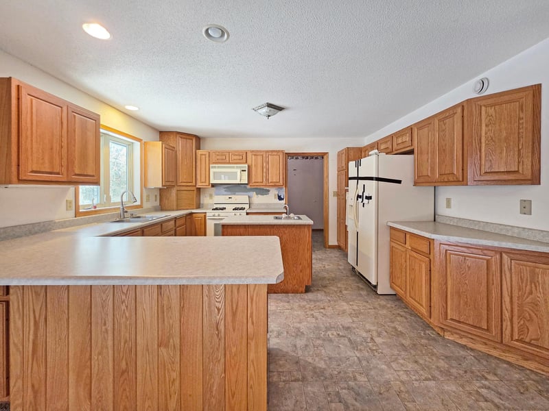 31295 Cherokee Trl, Breezy Point, MN 56472
