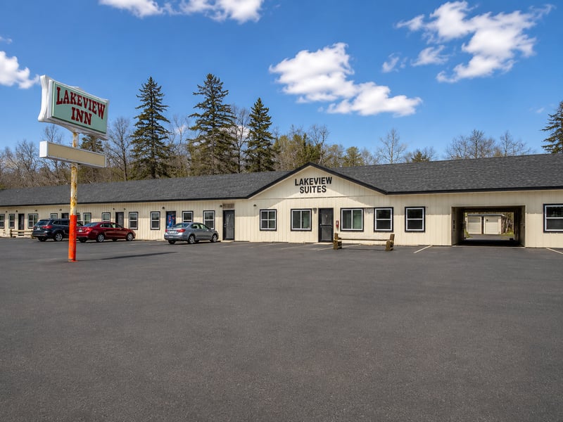 107 Minnesota Ave E, Walker, MN 56484