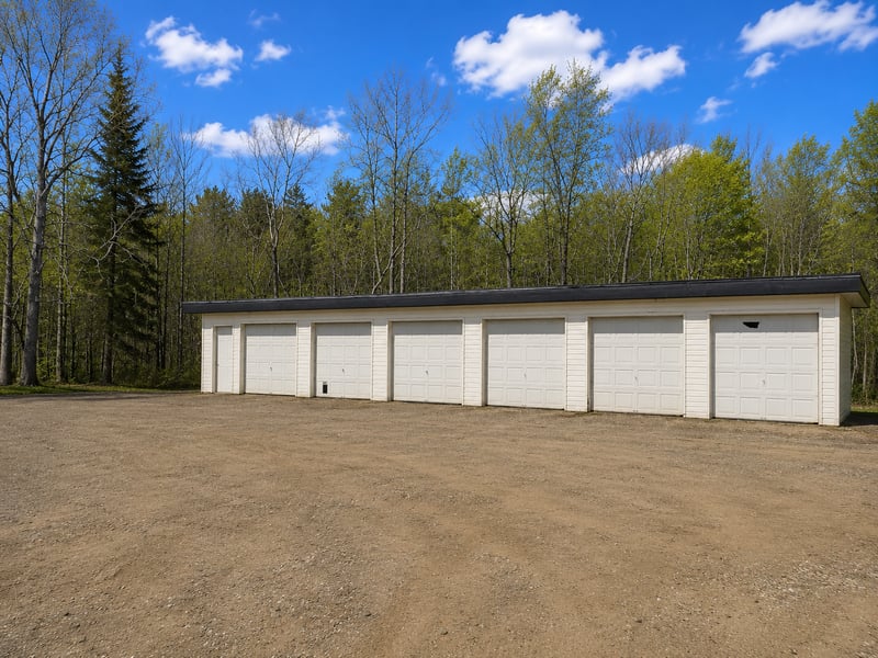 107 Minnesota Ave E, Walker, MN 56484