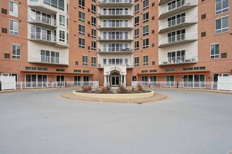 6600 Lyndale Ave S #402, Richfield, MN 55423