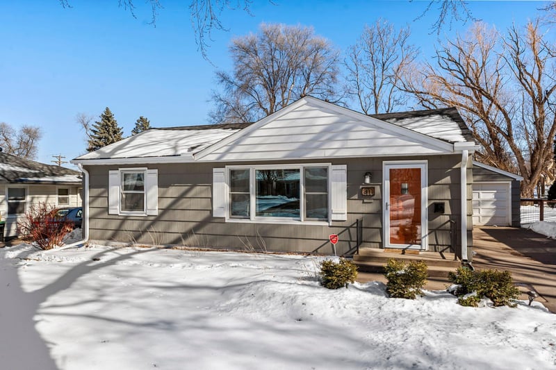 311 Monroe Ave S, Edina, MN 55343