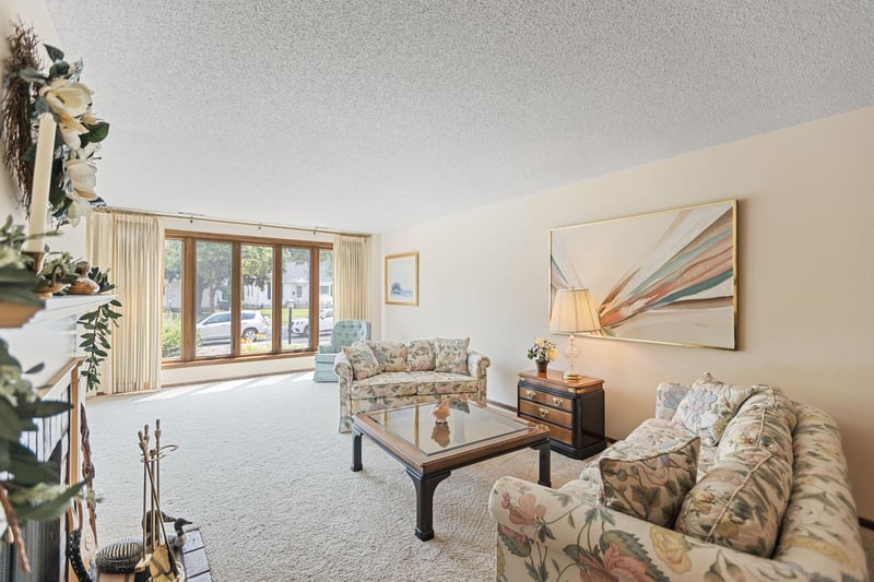 5100 France Ave S #105, Edina, MN 55410