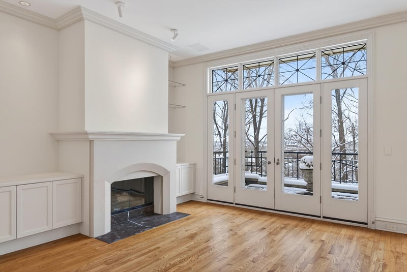 112 Groveland Ter, Minneapolis, MN 55403
