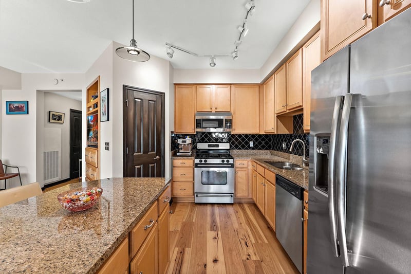 500 E Grant St #1806, Minneapolis, MN 55404