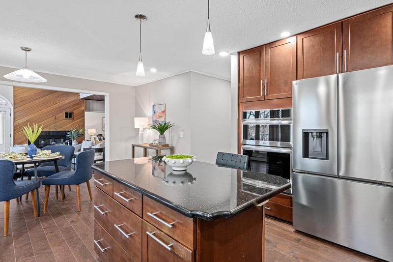 6981 Edgebrook Pl, Eden Prairie, MN 55346