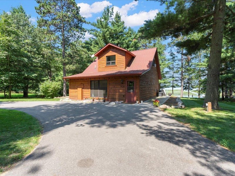 9120 Hunters Ln, Pequot Lakes, MN 56472