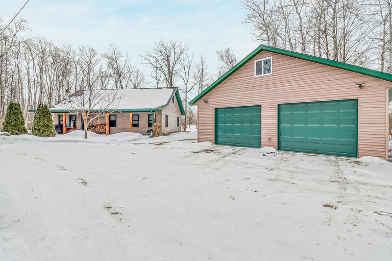57897 175th St, Menahga, MN 56464