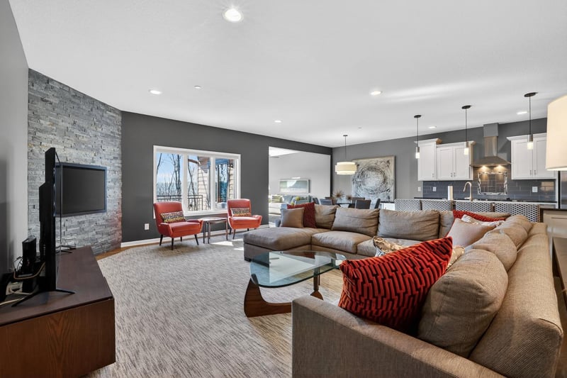 552 Panorama Cir NW, Rochester, MN 55901