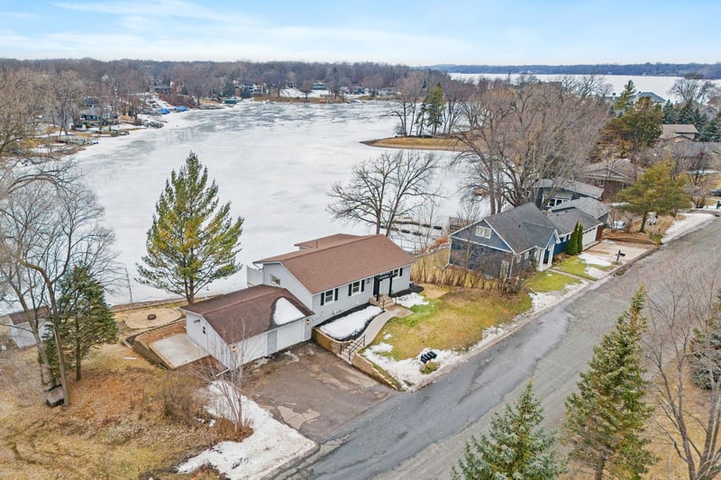 14858 Oakland Beach Ave SE, Prior Lake, MN 55372