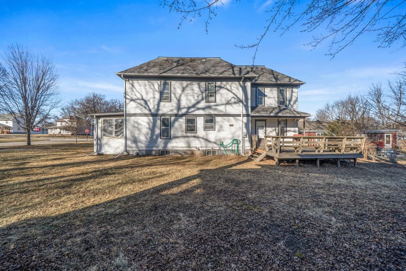 614 N Estey St, Luverne, MN 56156