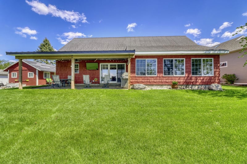 290 Shorewood Dr, Detroit Lakes, MN 56501