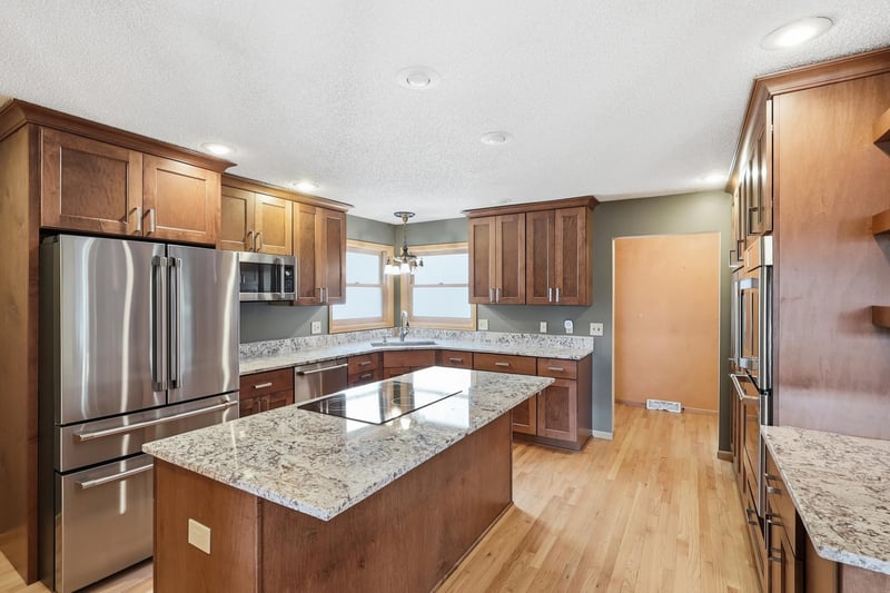 2225 Chestnut Rd, Hamel, MN 55340