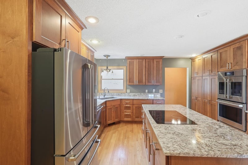 2225 Chestnut Rd, Hamel, MN 55340