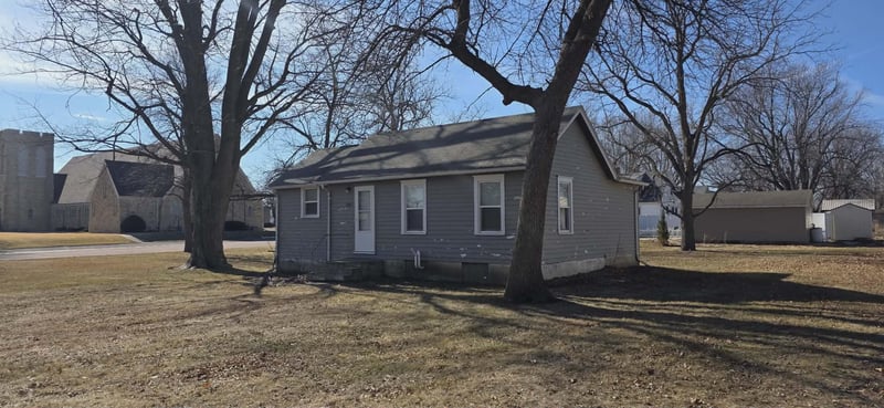 1006 1st Ave, Westbrook, MN 56183