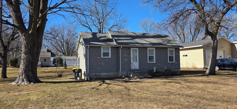 1006 1st Ave, Westbrook, MN 56183