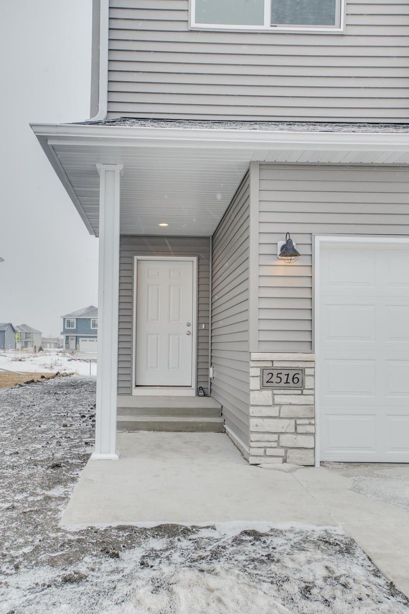 2516 38th Ave S, Moorhead, MN 56560