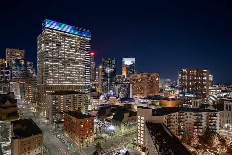 1201 Yale Pl #1608, Minneapolis, MN 55403