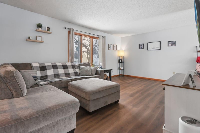 110 Park Ave, Lake Lillian, MN 56253
