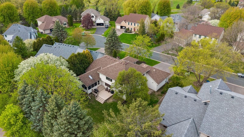 7373 Moonlight Ln, Eden Prairie, MN 55346