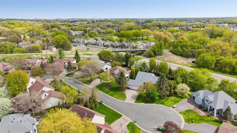 7373 Moonlight Ln, Eden Prairie, MN 55346