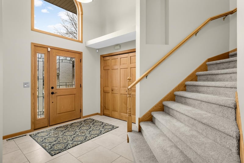 7373 Moonlight Ln, Eden Prairie, MN 55346