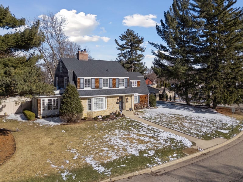 932 9th Ave SW, Rochester, MN 55902