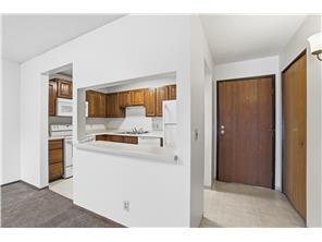 10441 Greenbrier Rd #120, Minnetonka, MN 55305