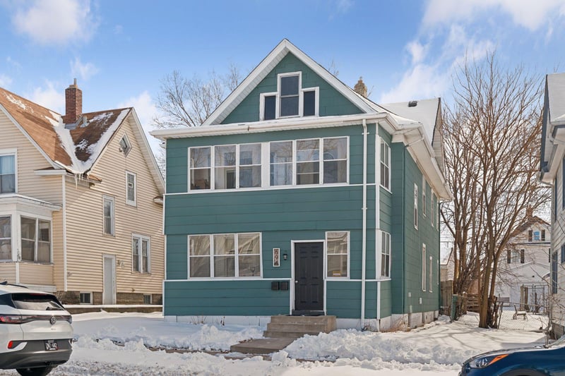 694 Central Ave W, Saint Paul, MN 55104