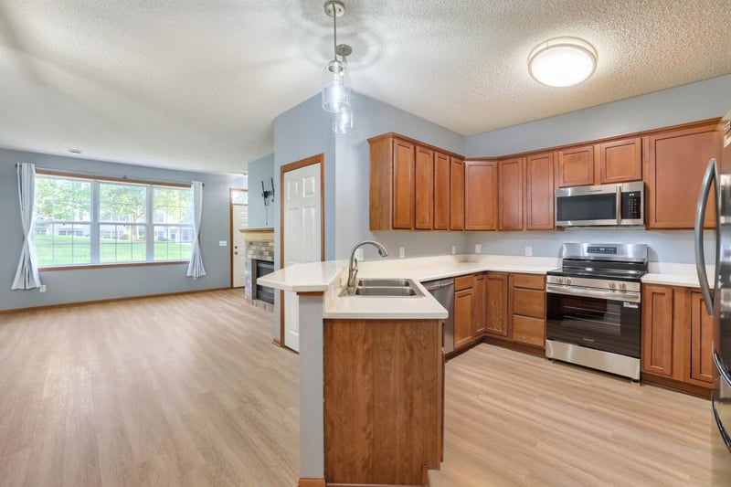3821 Hazel Trl #C, Woodbury, MN 55129