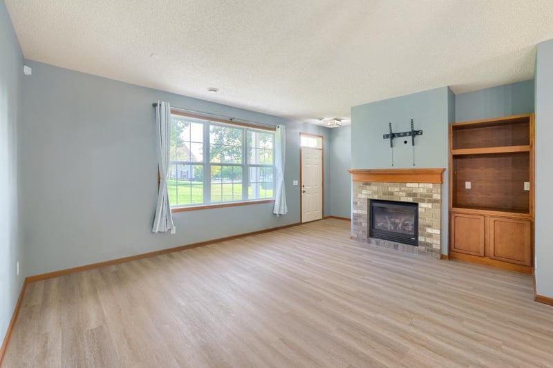 3821 Hazel Trl #C, Woodbury, MN 55129