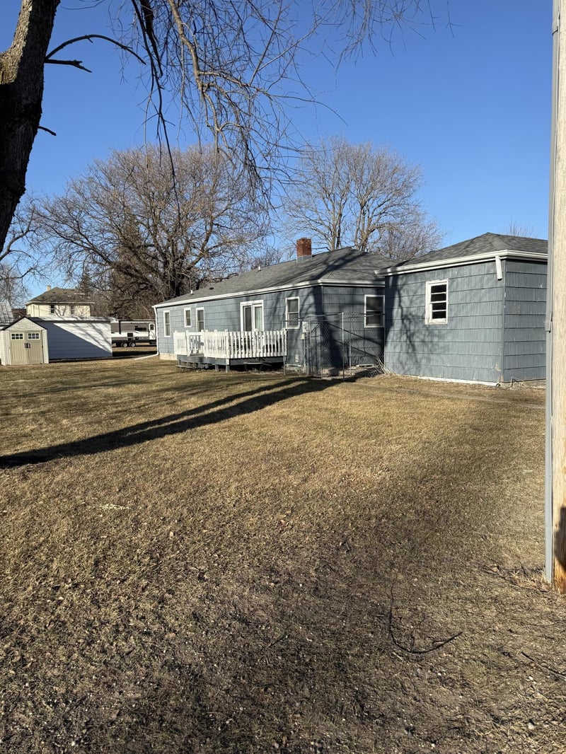 201 N Front St, Okabena, MN 56161