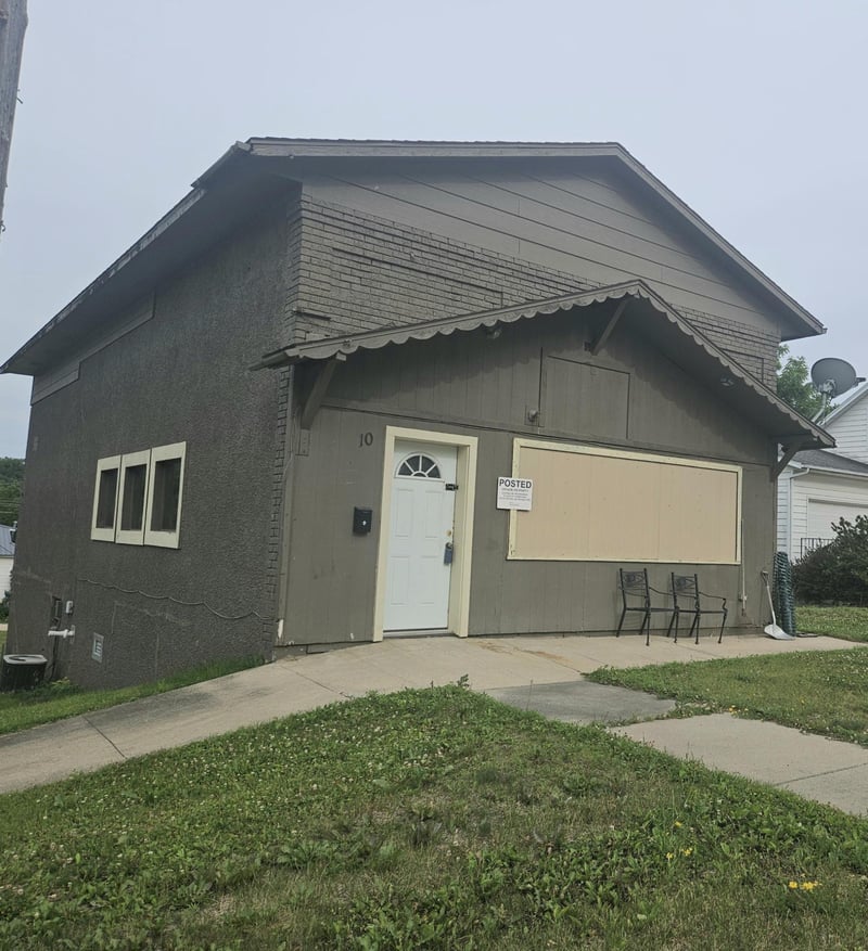10 Minnesota Ave S, Oronoco, MN 55960