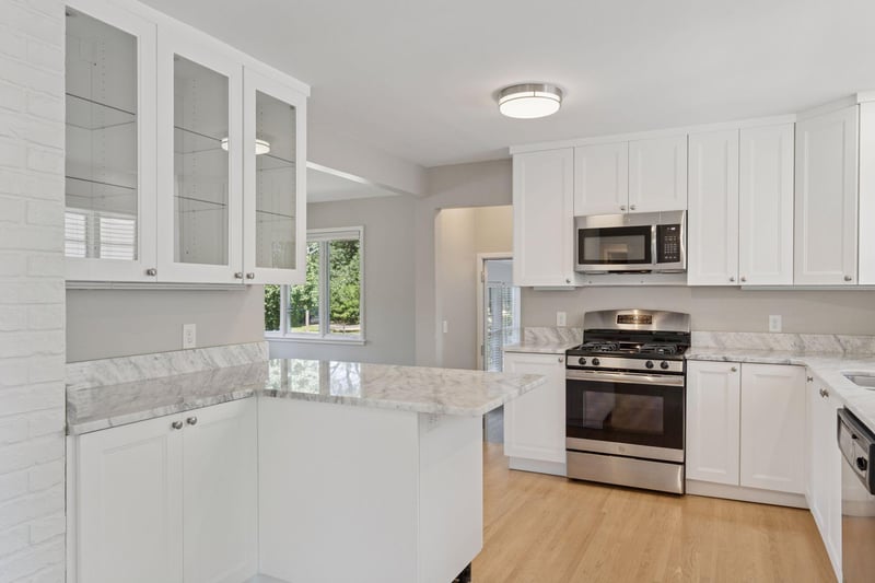 2423 Mount View Ave, Minneapolis, MN 55405