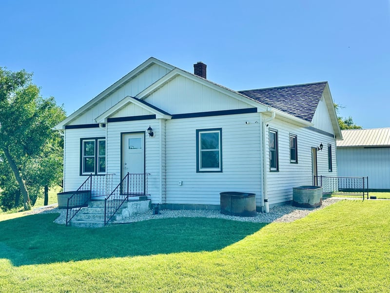 1555 Us Highway 75, Lake Benton, MN 56149