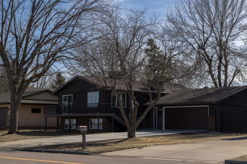 1961 S Shore Dr, Worthington, MN 56187