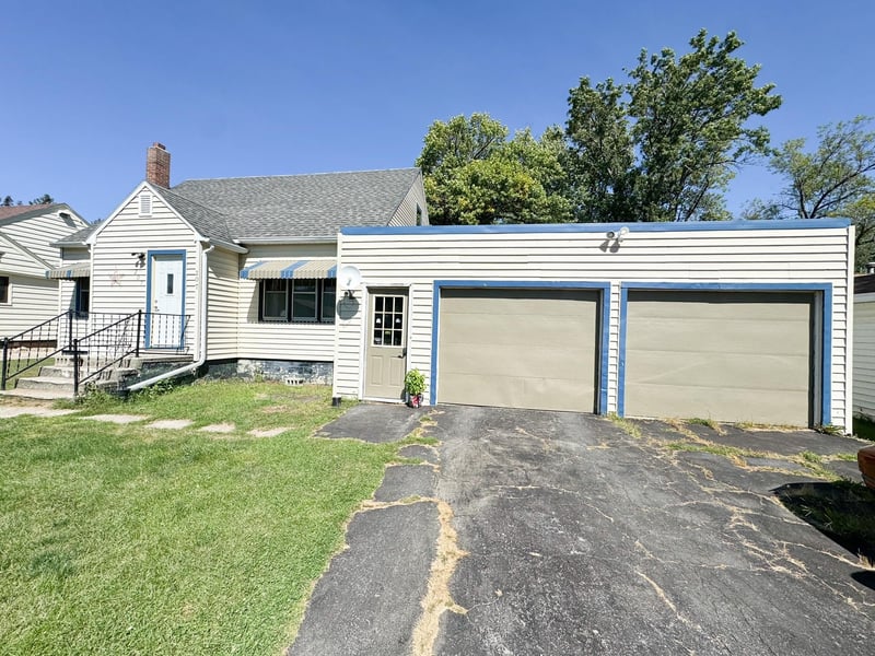 207 E Duroe St, Jeffers, MN 56145
