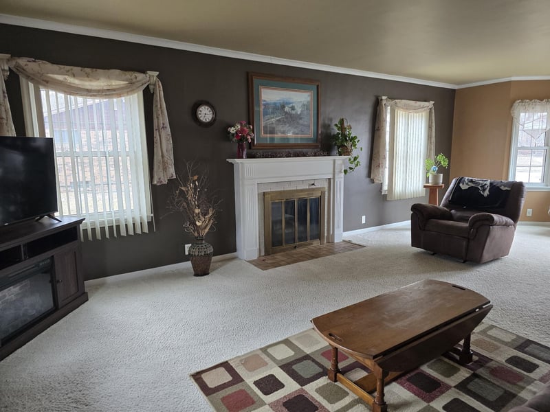 405 Clary St W, Worthington, MN 56187