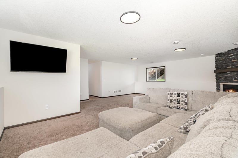 24236 Pierce Pa NE, Bethel, MN 55005