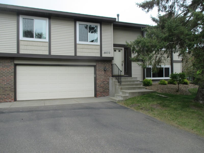 2870 Castleford Ct, Woodbury, MN 55125