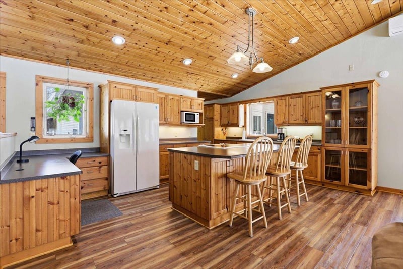 2651 W Wildlife Dr, Brook Park, MN 55007