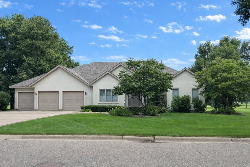 417 Golf Ter, Litchfield, MN 55355