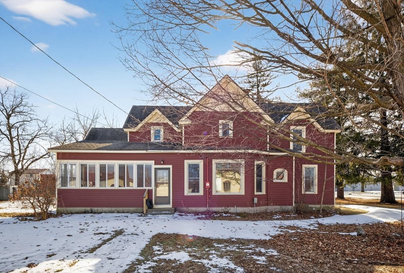315 E Austin Ave, Kellogg, MN 55945
