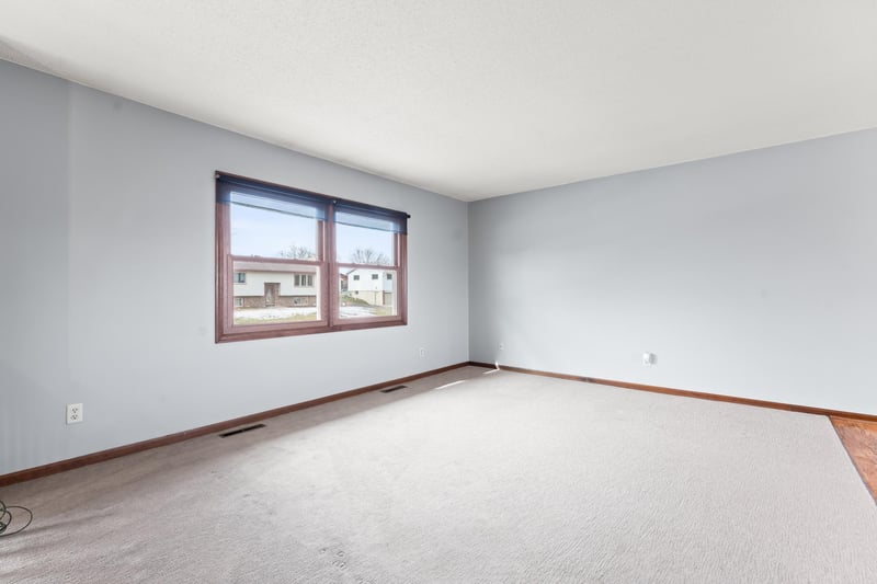 223 Rena Belle St NW, Eyota, MN 55934