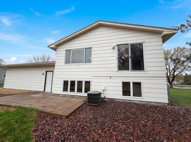 14012 Underclift St NW, Andover, MN 55304