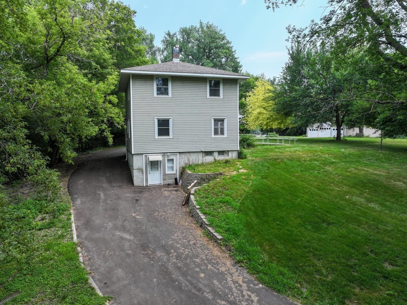 215 4th St NW, Glenwood, MN 56334